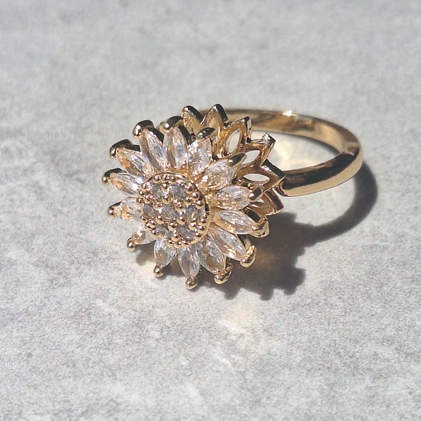 FLOWER SNURR-RING